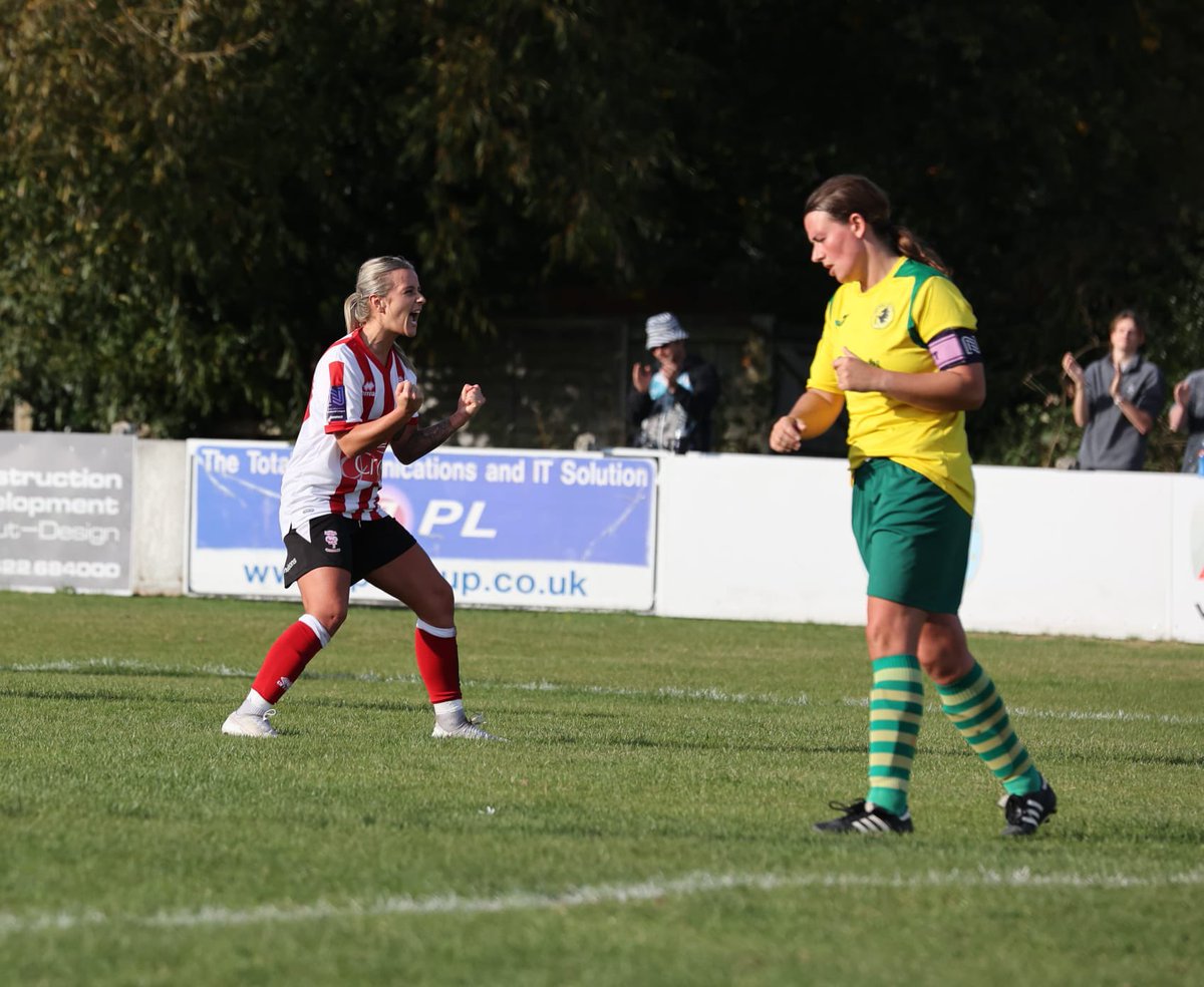 trustinlcfc's tweet photo. A look to this weekend’s football⚽️ 

Saturday- @LincolnCity_FC vs @shrewsweb 3pm
@LincolnUnited vs Stockton Town
Nantwich Town vs @GainsTrinityFC 

Sunday - @Lincoln_Women are away to Bedworth United…

#Weekendsareforfootball https://t.co/HMXND5CdCr