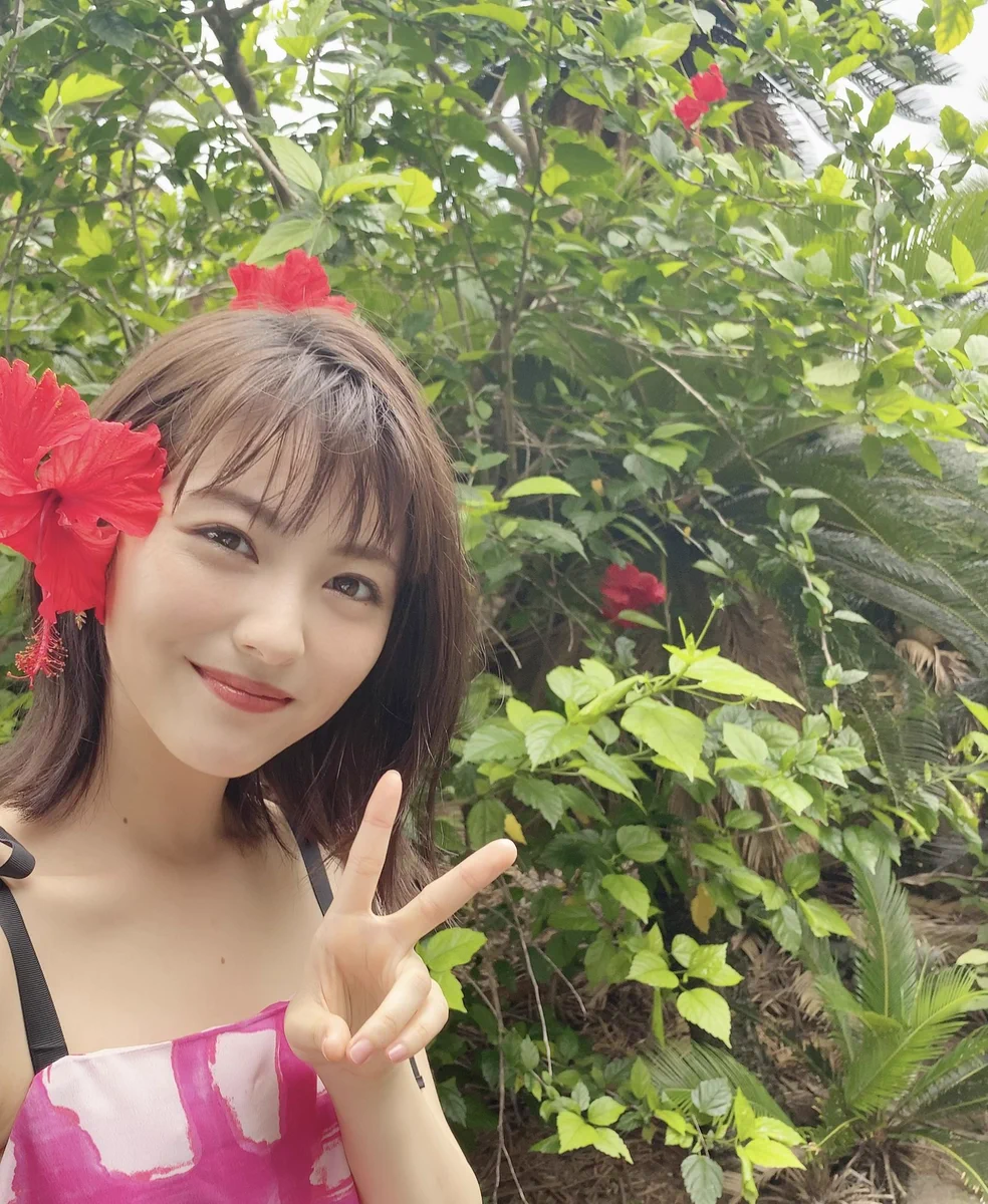 浜辺美波ちゃん「写真集」美しすぎっっ
