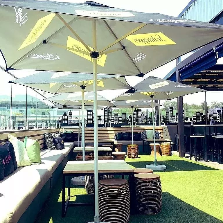 FRQNCYMusic's tweet photo. It's #DrakeAllDay TOMORROW🦉
📍THE ROOF FOURWAYS
⌚12NOON - LATE
Book your tables here: https://t.co/SYpb7AUtvK https://t.co/aGsRff52tn