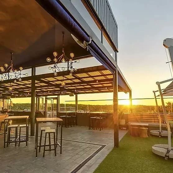 FRQNCYMusic's tweet photo. It's #DrakeAllDay TOMORROW🦉
📍THE ROOF FOURWAYS
⌚12NOON - LATE
Book your tables here: https://t.co/SYpb7AUtvK https://t.co/aGsRff52tn