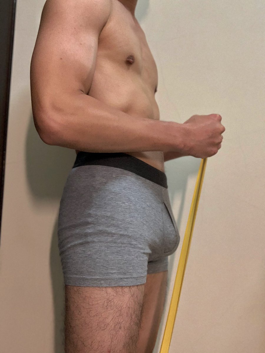 Bulge Flashing Scenes - Irresistible Glimpses