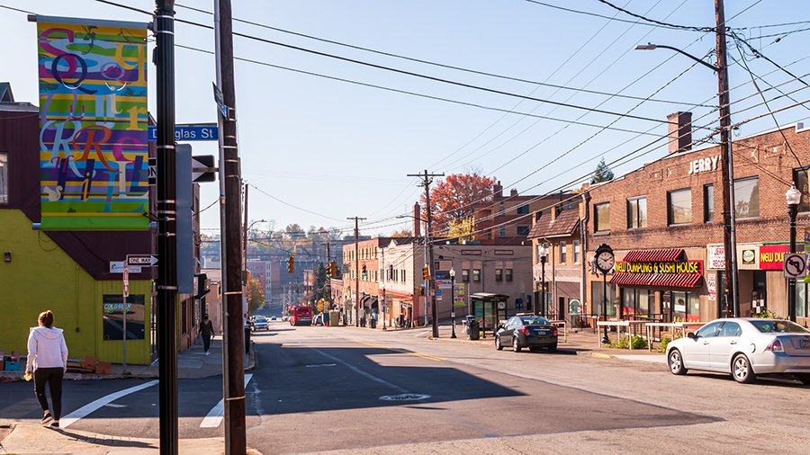 CarnegieMellon's tweet photo. A group of Carnegie Mellon students has developed a way to help @Pittsburgh residents who may not have the means or ability to make permanent, money- and energy-saving renovations in cold weather. https://t.co/YvgHucCj2q #TartanProud https://t.co/ePNDeJlnXB