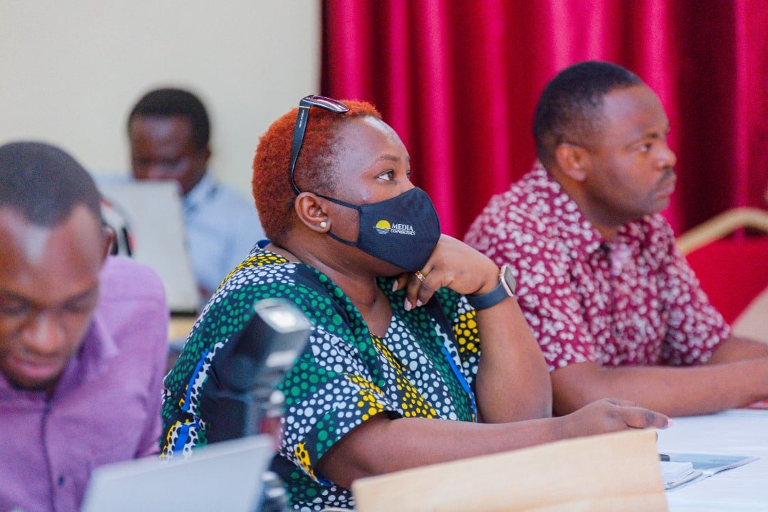 MediaConvergecy's tweet photo. Matukio katika picha wakati #MediaConvergency ikiwasilisha katika #WikiYaAzaki2021 juu ya umuhimu wa Azaki za Kiraia kuendeshwa Kidijitali ikiwa imewezeshwa na @FCSTZ na @Twaweza_NiSisi. Media Convergency ni wadau na wahamasishaji wa matumizi ya #MifumoYaKidijitali #CSOWeek2021. https://t.co/ZrPd7M5SgP