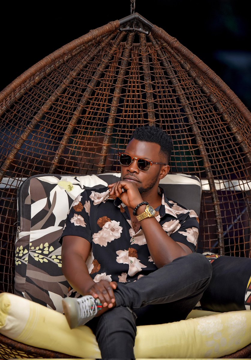 mulindwarichads's tweet photo. Katonda yabade mweno ensonga webale mukama 14years in film industry tebibade byangu but tuli yade yadeko thank you multichoice #dstv
#PearlMagicPrime #pearlmagi
#limitproduction #
#yupp'ys https://t.co/Q2Vqa4PWSS