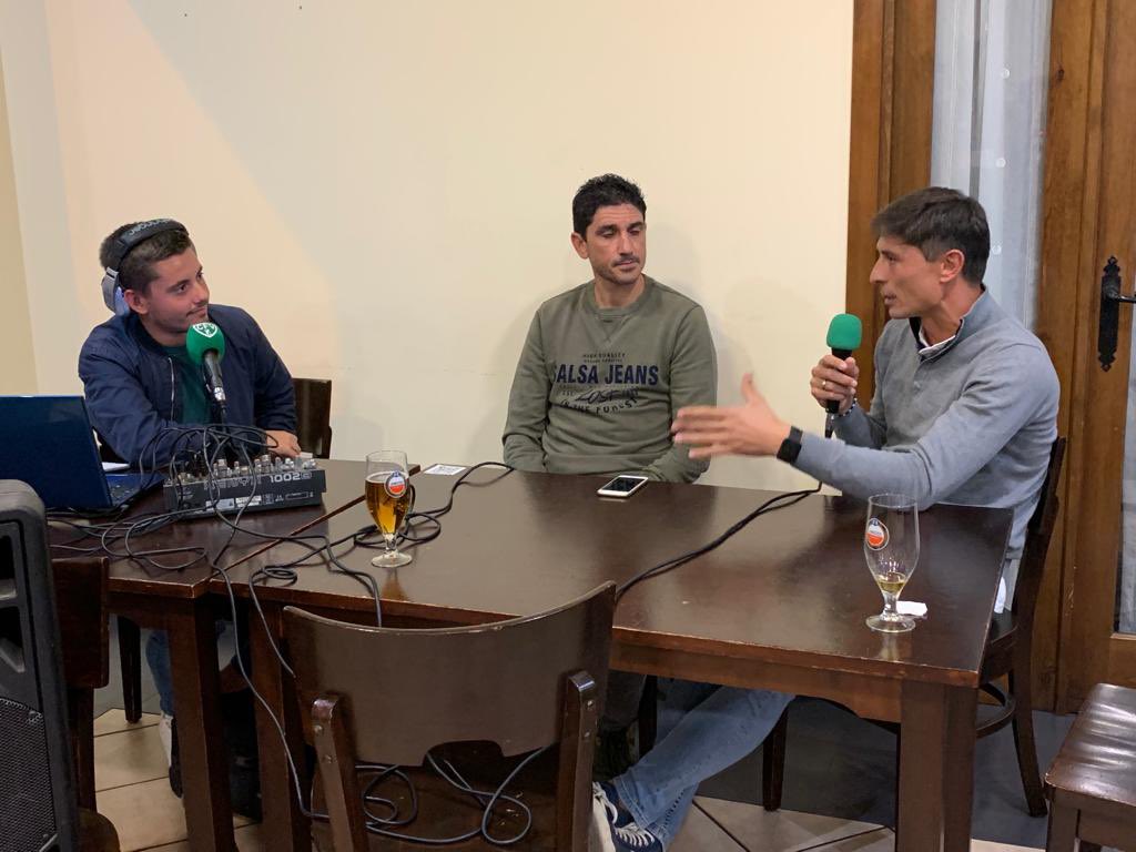 cfvillanovense's tweet photo. ๐ฏ Os dejamos las ๐ธ de la Tertulia de ayer en Bar Soto ๐ป
Un rato muy agradable en el que pudimos conocer mรกs en profundidad a nuestros dos tรฉcnicos ๐๐ป๐
#TertuliaCFV https://t.co/ln1Im7269X