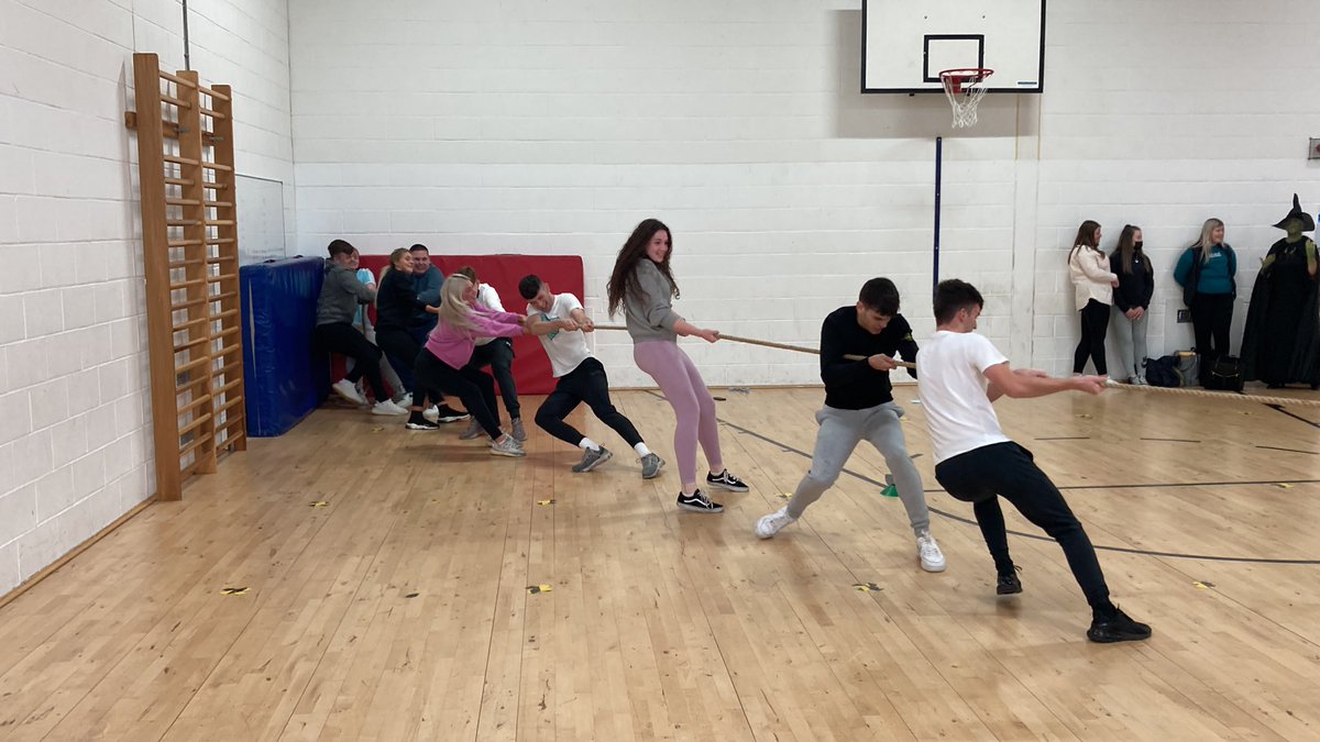 BraesHigh's tweet photo. Seniors under strain in the staff/pupils league! https://t.co/5jPFEDpijI