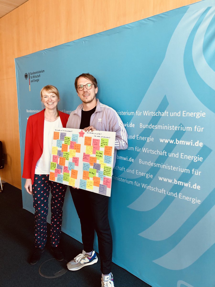 workisfaction's tweet photo. RT @LauraCruche: Gestern haben wir unseren @Work4Germany_ Fellow @leonhardkugler verabschiedet. Danke für #teambuilding & agile coaching. Und: Danke @ChrHoltmann, die aus KI2 ein #Pilotreferat für #newwork @BMWi_Bund gemacht hat. Happy & proud #insideBMWi https://t.co/O6BI4OY4Er