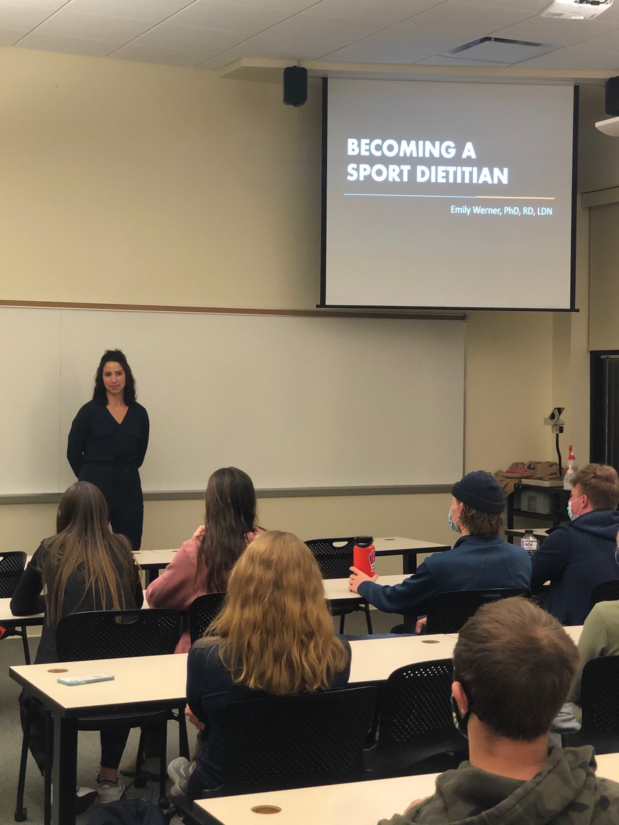 BRider9's tweet photo. Big thanks to @EmilyNWerner for her fantastic talk last night. Our students loved it! @HopeKinesiology #kinclub https://t.co/iCBYTbNSQt