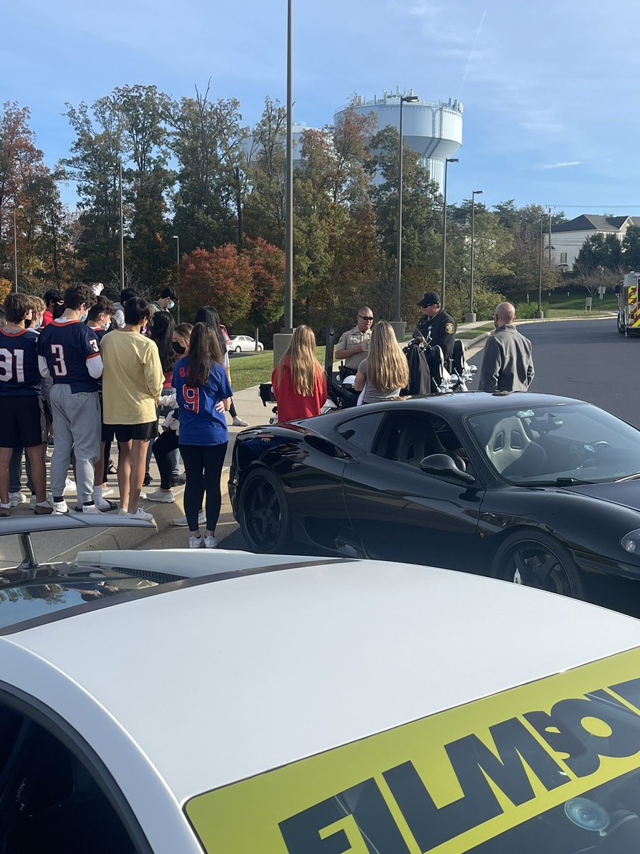 Twashing6's tweet photo. What a great day for @bwhs_lcps 10th grade Ss to participate in the “Drive for Change Traffic Safety” event and the partnership from @LoudounSherrif, to provide interactive stations. @sheilalzateBWHS https://t.co/a97nnqQZfc