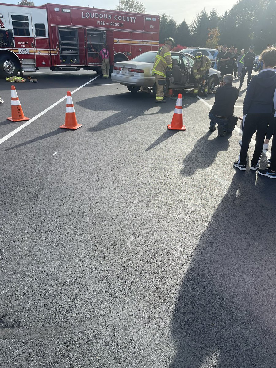 Twashing6's tweet photo. What a great day for @bwhs_lcps 10th grade Ss to participate in the “Drive for Change Traffic Safety” event and the partnership from @LoudounSherrif, to provide interactive stations. @sheilalzateBWHS https://t.co/a97nnqQZfc