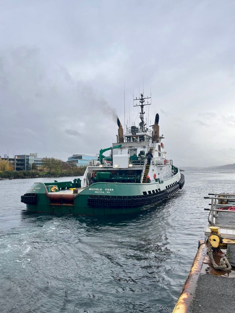FossMaritime's tweet photo. The Michele Foss. Loaded and ready for battle! Gulf of Alaska bound. 
📸: Capt. Bart Pinder
#fossmaritime #isailwithfoss #alwayssafe #alwaysready https://t.co/p47Vz2CAJI