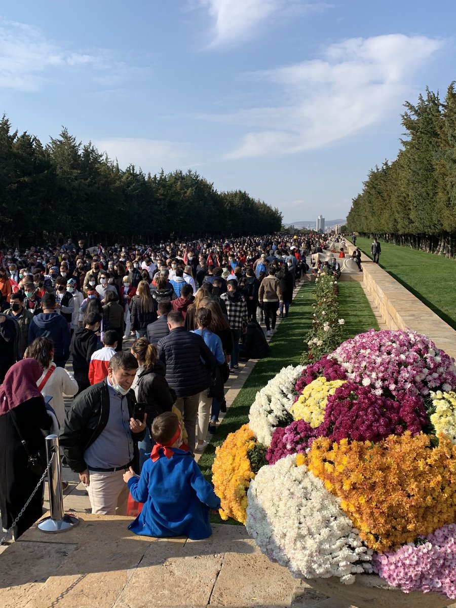 O’na duyduğumuz saygı da sevgi de çok büyük;