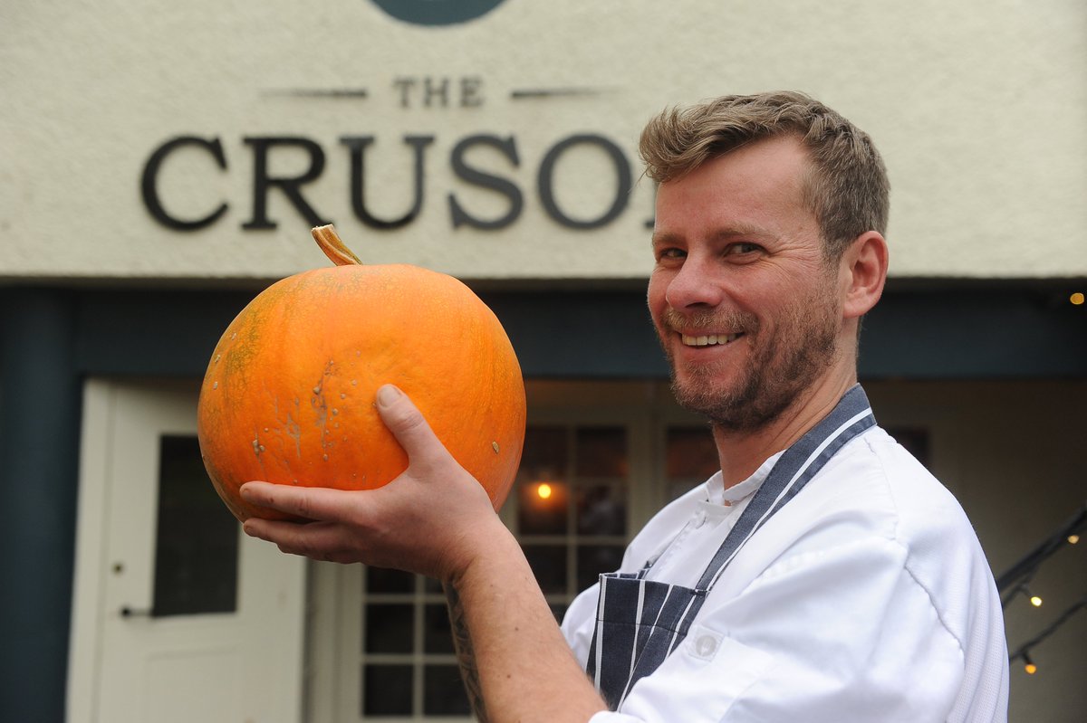 Great to hear @crusoe_the GM Jackie Fergus on the radio this morning @BBCRadioScot @StephenJardine chatting about their spooktacular autumn festival this Sunday. thecrusoe.com/event/spooktac…