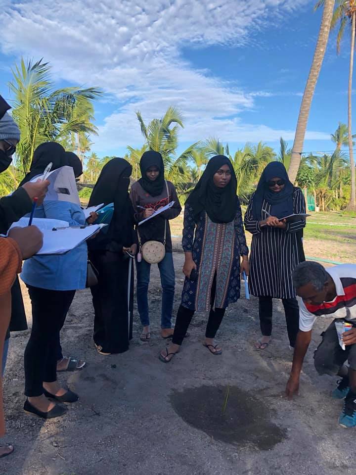 FestMnu's tweet photo. BSc students on the exposure trip to Thoddoo helped in planting water melon as part of community engagement activities. https://t.co/5eBV73bRHv