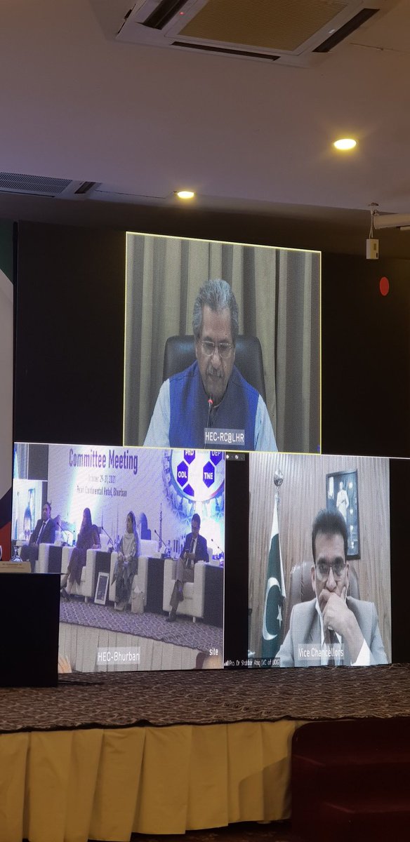 nishatriaz's tweet photo. While we are establishing new universities, we are focusing more on enhancing the quality of teaching and learning-@Shafqat_Mahmood Fed. Minister for education speaking at VCs forum.
#PakUKEducationGateway
#AllPakVCsConference https://t.co/JEtDD8tsE8