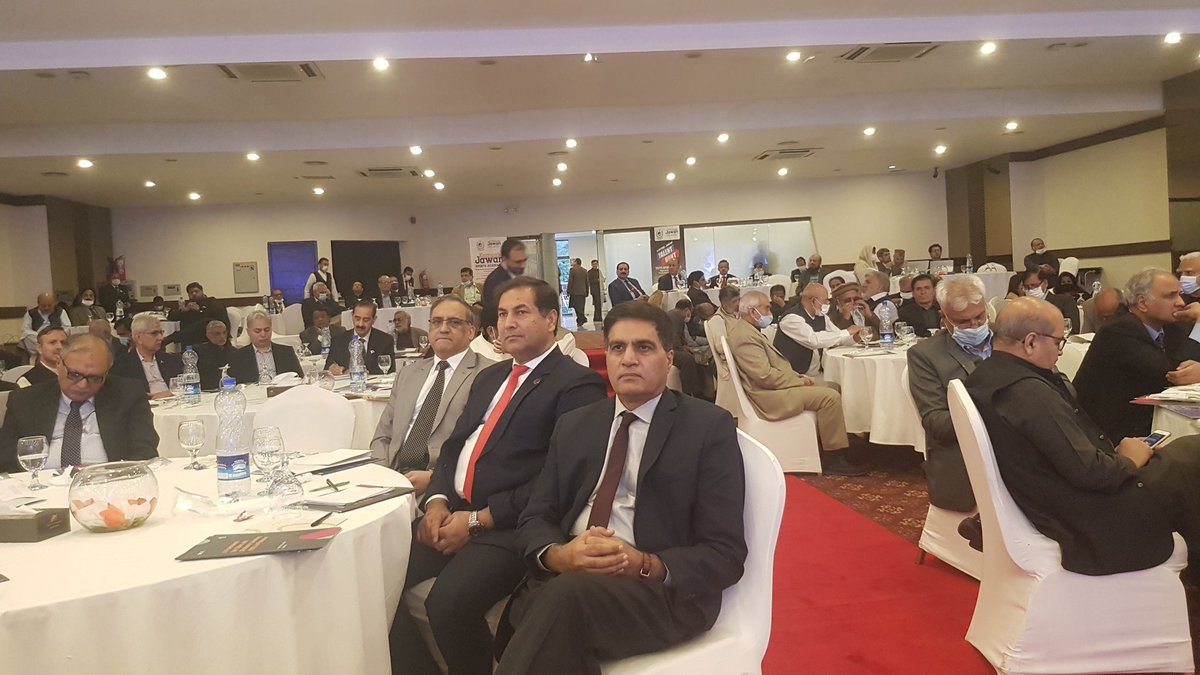 nishatriaz's tweet photo. While we are establishing new universities, we are focusing more on enhancing the quality of teaching and learning-@Shafqat_Mahmood Fed. Minister for education speaking at VCs forum.
#PakUKEducationGateway
#AllPakVCsConference https://t.co/JEtDD8tsE8