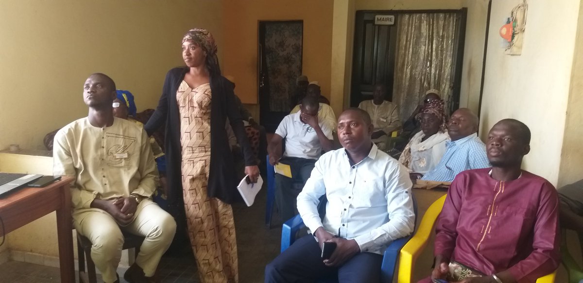 #Kouroussa ! J'ai animé un atelier de formation sur Comment utiliser les outils numériques dans l'administration locale. Cet atelier est initié et soutenu par <a href="/AfricTivistes/">AfricTivistes</a>. Il est destiné aux élus et personnels de la <a href="/kouroussamairie/">Mairie de Kouroussa</a> dans le cadre du #LocalOpenGov.