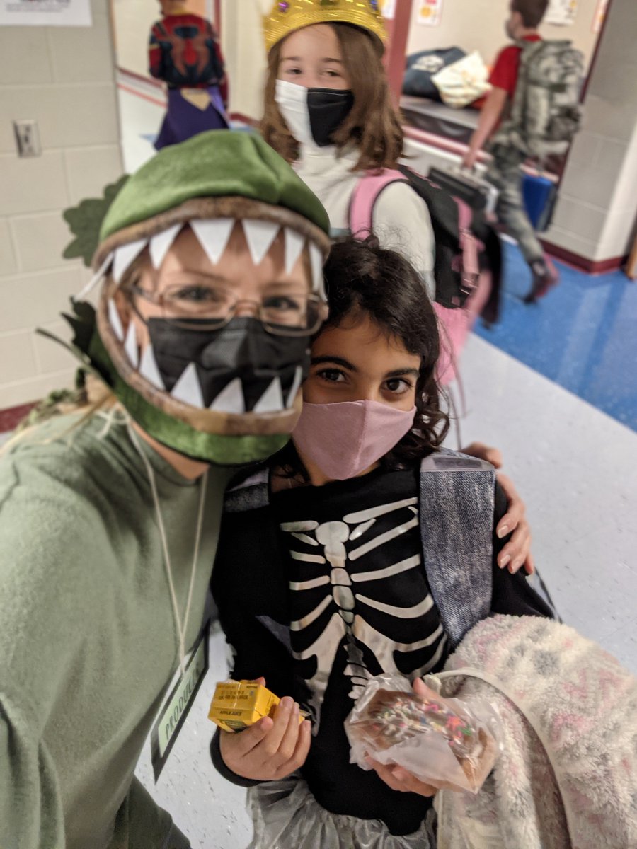 MrsDonelson's tweet photo. Happy Halloween!
@hhehornets https://t.co/vFsGYwu7LX