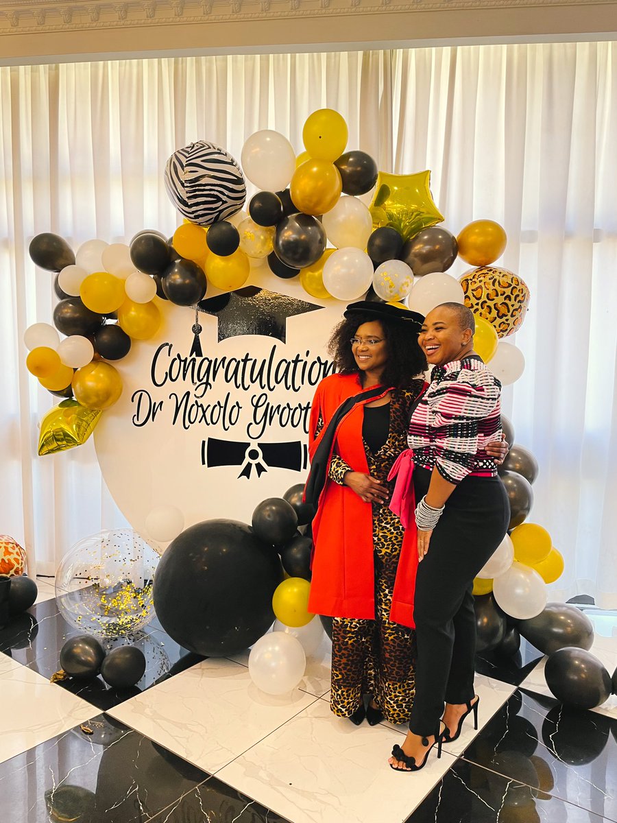 HulisaniRavele's tweet image. What an absolute honour it was to celebrate this day and moment with you Mama! What an inspiring day on so many fronts. Congratulations DR NOXOLO GROOTBOOM! 🥳🙌🏾💐 Sik’thanda sonke emakhaya! ❤️