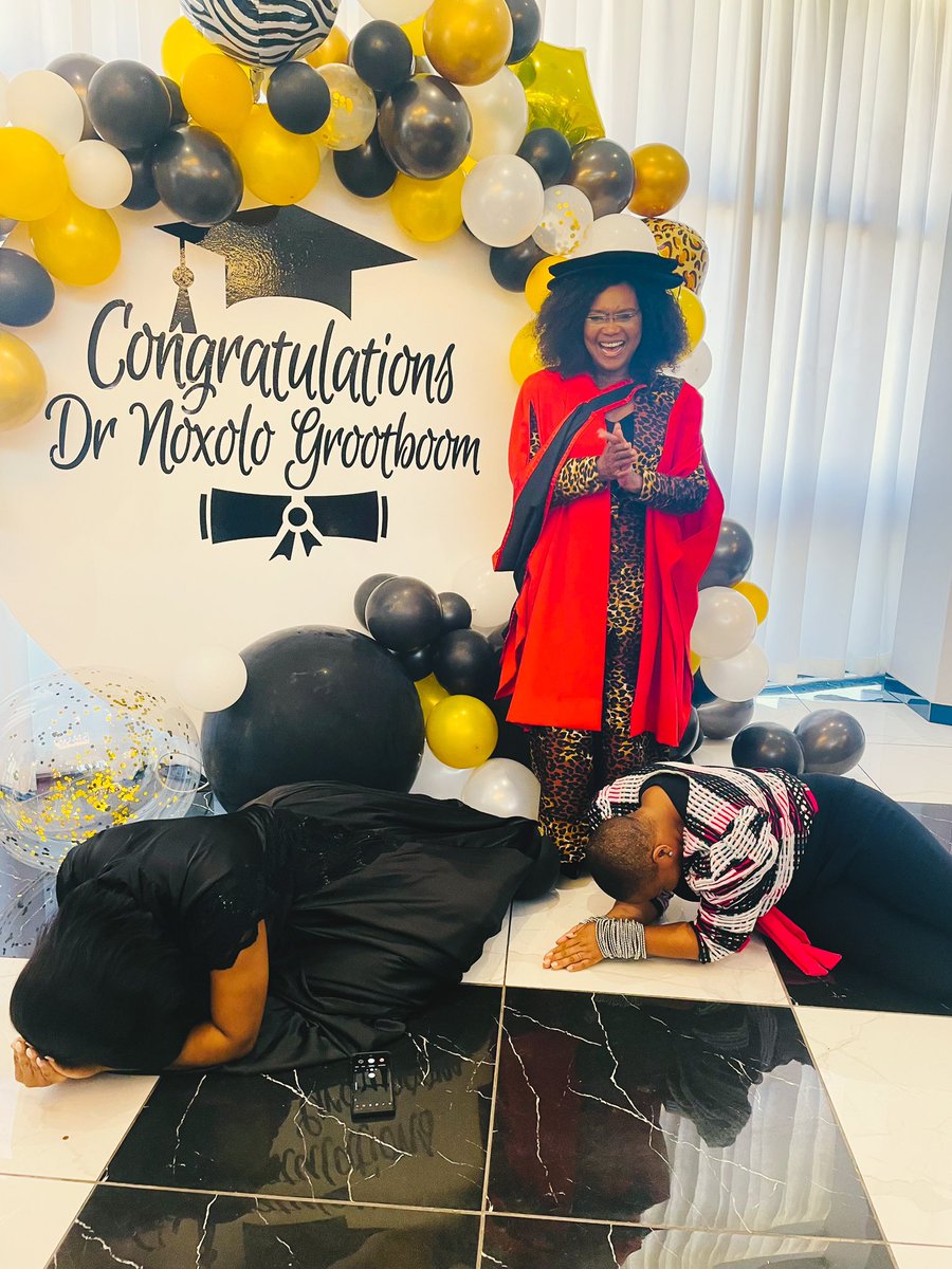 HulisaniRavele's tweet image. What an absolute honour it was to celebrate this day and moment with you Mama! What an inspiring day on so many fronts. Congratulations DR NOXOLO GROOTBOOM! 🥳🙌🏾💐 Sik’thanda sonke emakhaya! ❤️