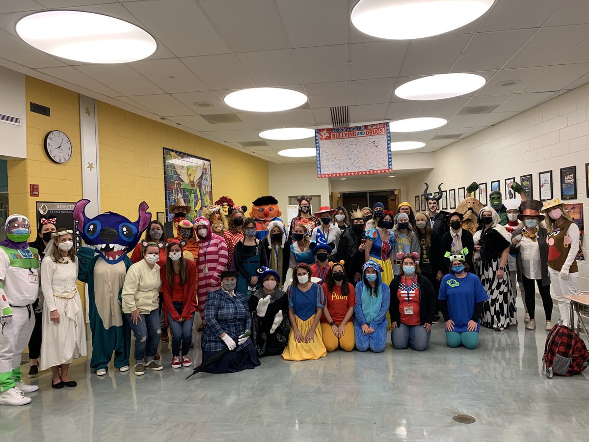 mssewall's tweet photo. Still searching for the #Lilo to my #Stitch! Happy Halloween everyone! https://t.co/JBVpsUXaQL