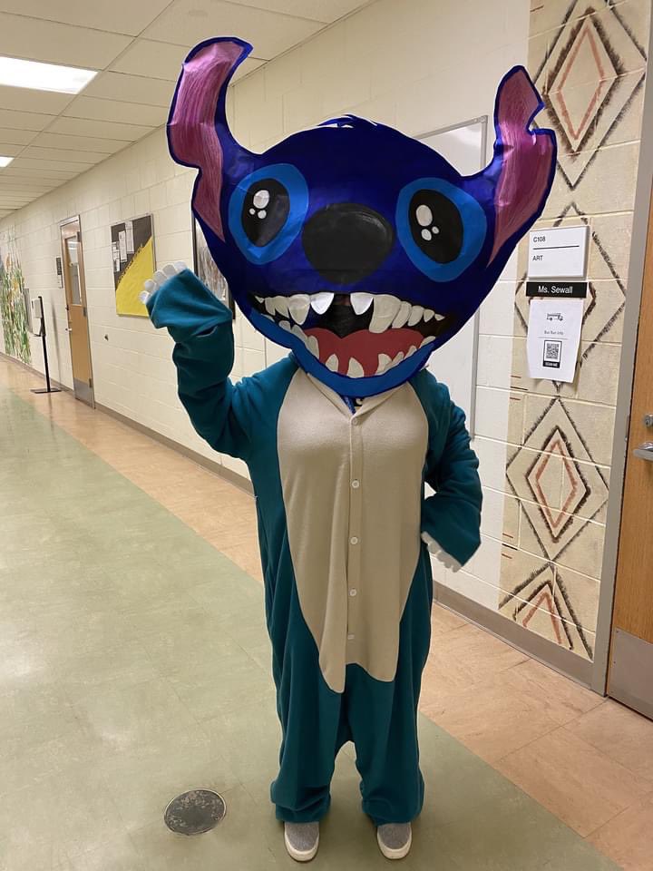 mssewall's tweet photo. Still searching for the #Lilo to my #Stitch! Happy Halloween everyone! https://t.co/JBVpsUXaQL