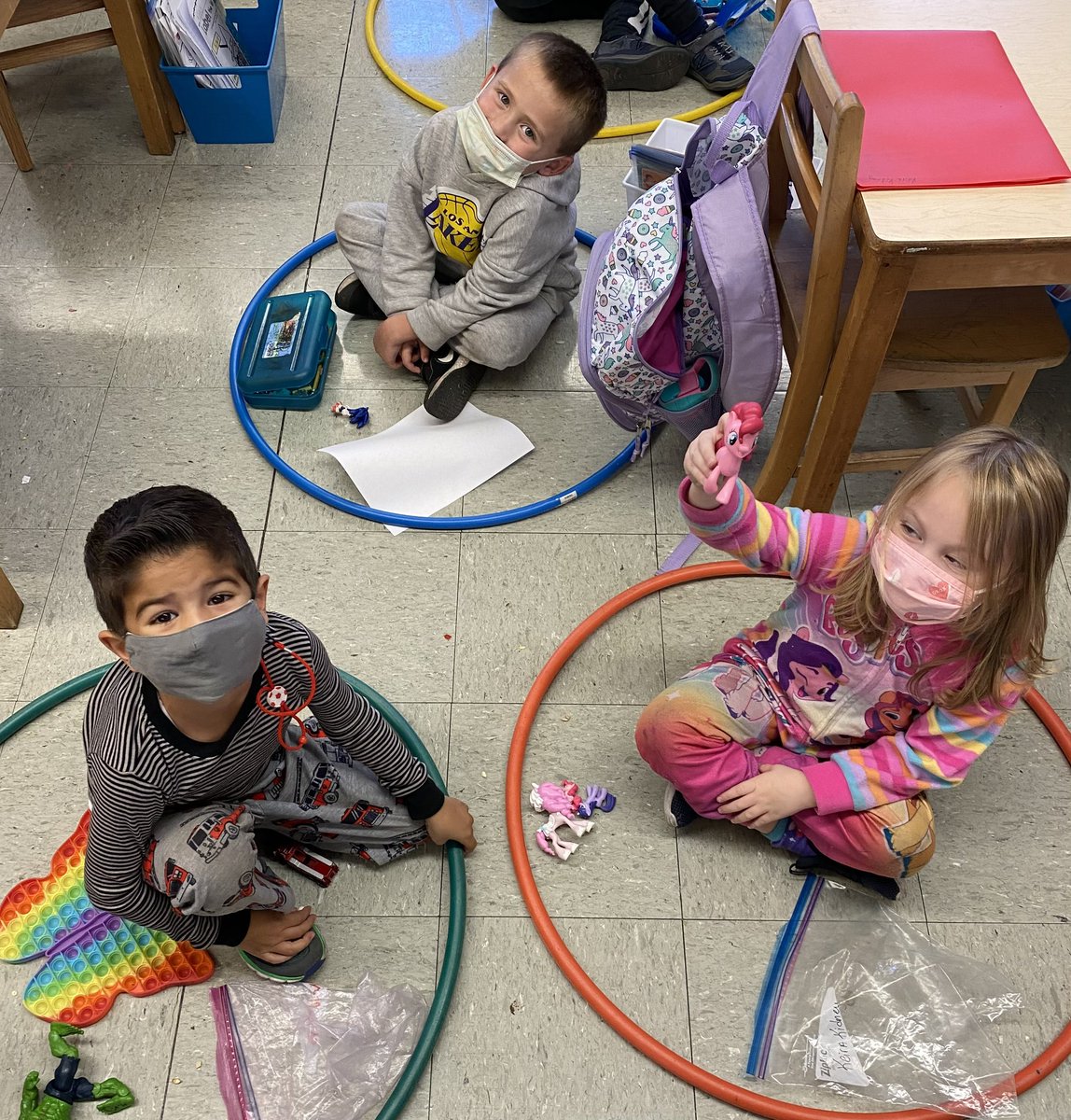 PetridesSchool's tweet photo. After a Busy Morning of Learning Itβs Time for Comfy PJs and Fun in K021 #ColoringBooks #PlaytimeToys #Books #HoopsForDays https://t.co/FvE9mBf7sO