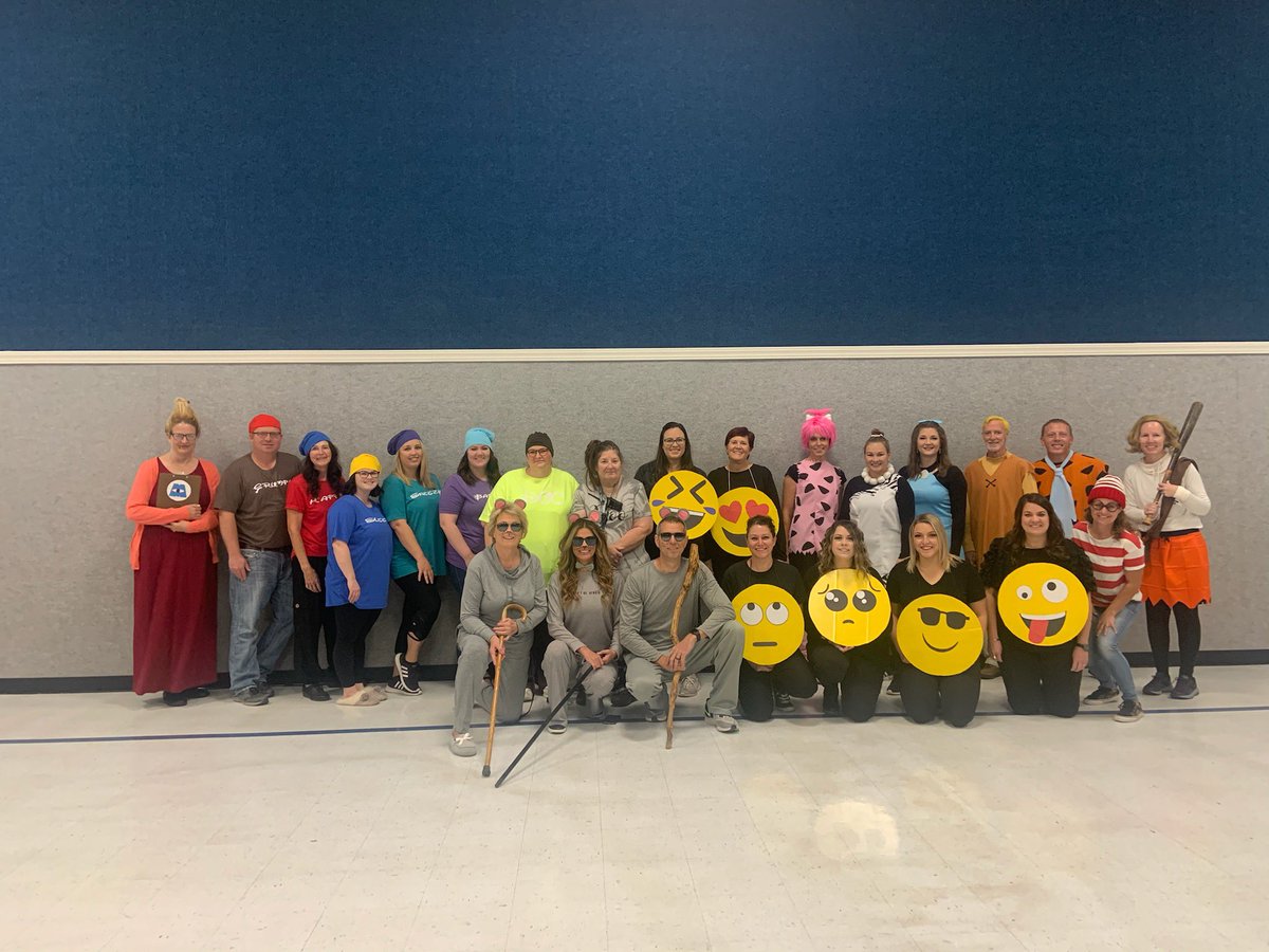 k_swinn's tweet photo. Our teachers are awesome!! We had great costumes. #seviersdstrong #pahvant https://t.co/rq3E8KRjJ0