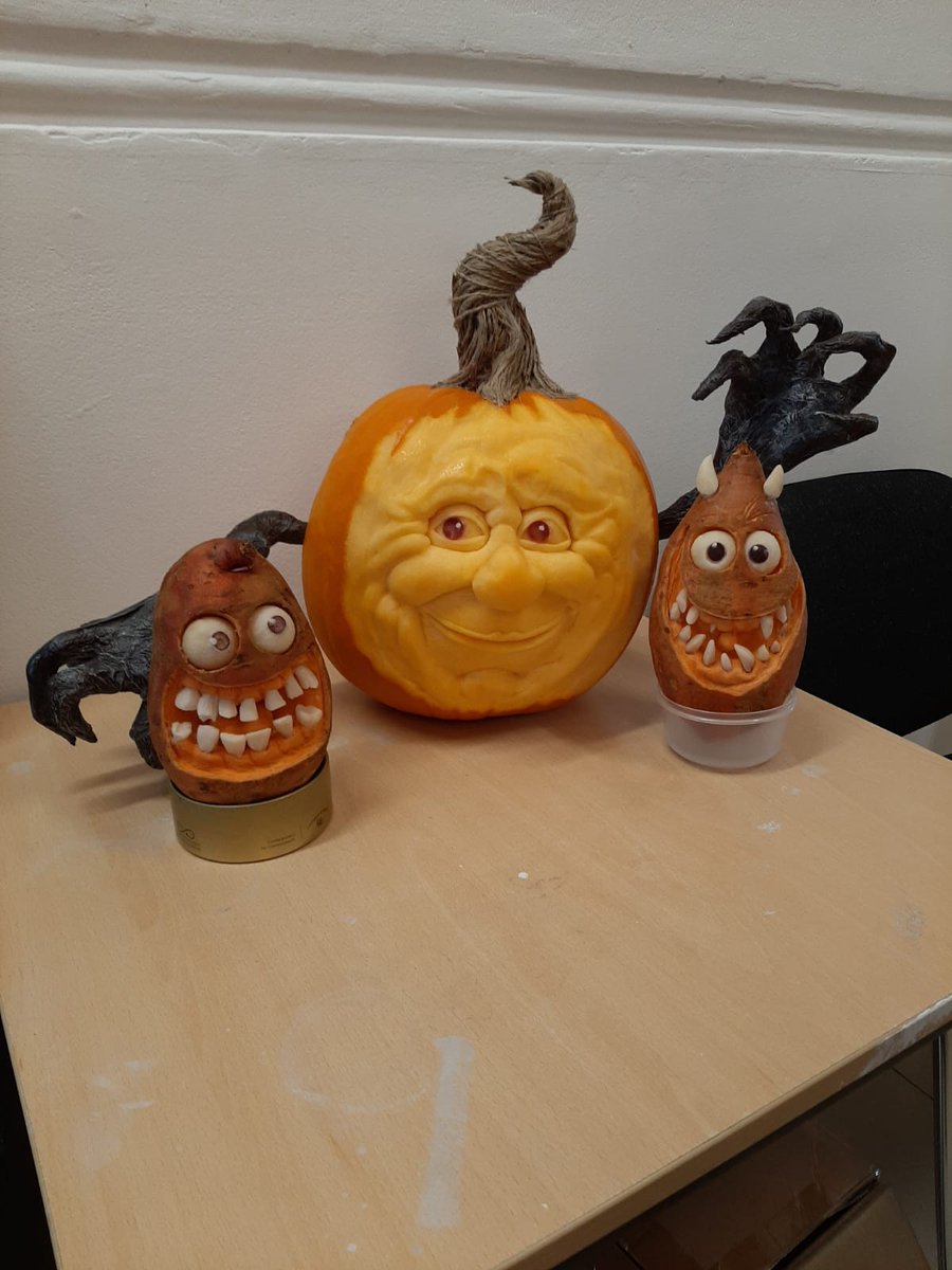 ATU_GALWAY_SDCA's tweet photo. Happy Halloween🕷🕷 https://t.co/KudJRa9DZ4