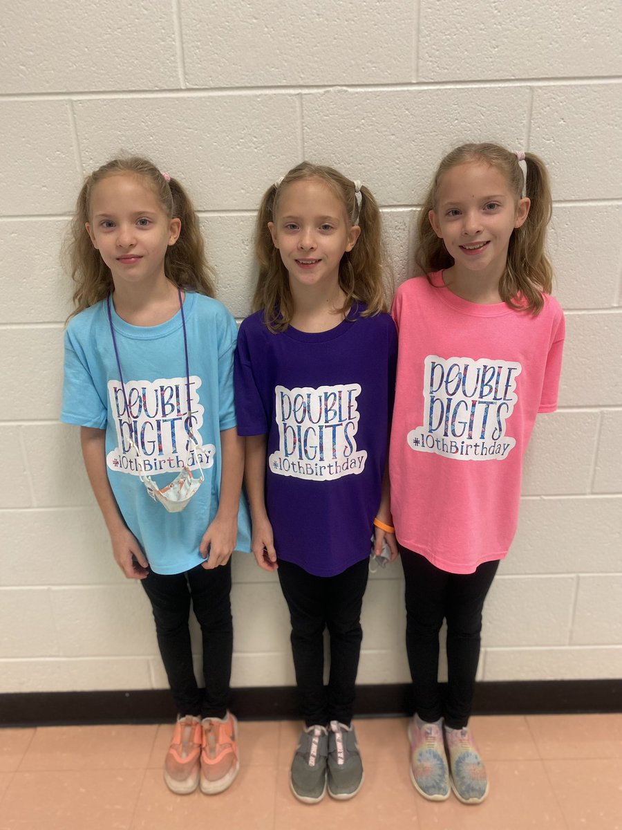 BogaardsNHE's tweet photo. Knights choose to be healthy so they can partner up against drugs/bullying! Part 1 #RedRibbonWeek2021 #twinday @NHE_HCS https://t.co/b3SaAsf4Um