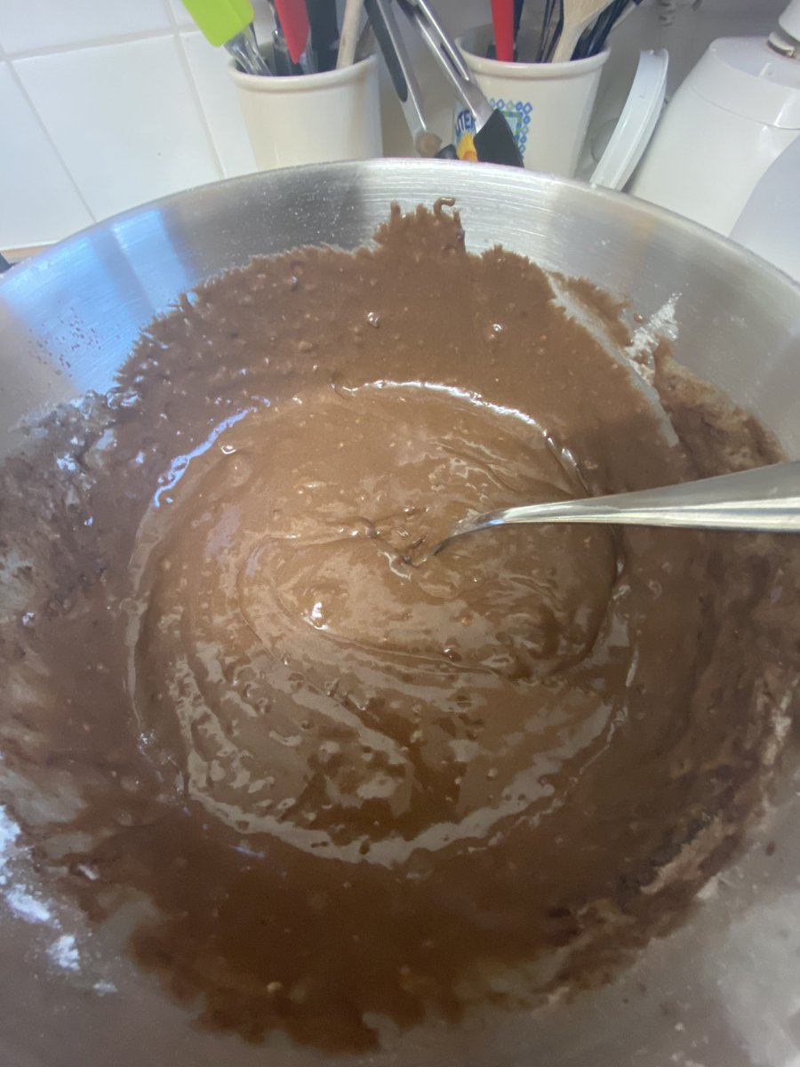 sezl's tweet photo. #menopausecake (vegan chocolate brownies) https://t.co/w4ET1aAWbi