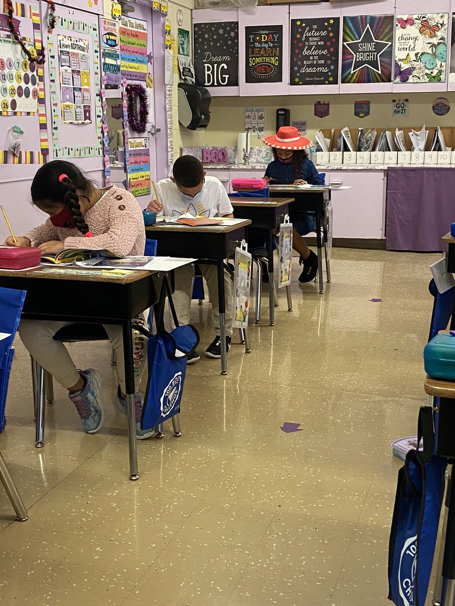 mich12420's tweet photo. Researchers hard at work! We had so much fun launching unit 2 and our study of weather! #futuremeterologists #Fogartypride @MFogartyES https://t.co/T4MbO1atyS