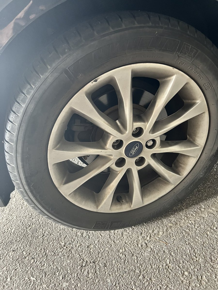 camcooper4's tweet photo. Ended up having to pay a hefty $600 dollar tab to get my wheel hub and stud replaced after it sheered off on the interstate.  If you’re considering participating in this challenge, PLEASE reconsider. This is extremely dangerous; I was lucky to have skidded thru unscathed https://t.co/n45KvFOsI7