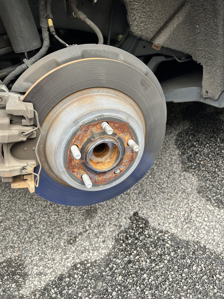 camcooper4's tweet photo. Ended up having to pay a hefty $600 dollar tab to get my wheel hub and stud replaced after it sheered off on the interstate.  If you’re considering participating in this challenge, PLEASE reconsider. This is extremely dangerous; I was lucky to have skidded thru unscathed https://t.co/n45KvFOsI7
