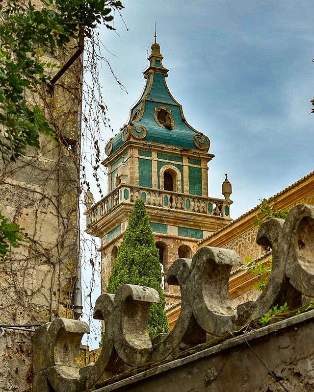 VisitValldemoss's tweet photo. 🔹 Si tienen el sábado libre aprovechen para visitar La Cartuja antes del cierre de fin de temporada. 🤩

🔹 If you have Saturday off, take the opportunity to visit La Cartuja before the end of the season. ℹ https://t.co/yTjKSHNVPS