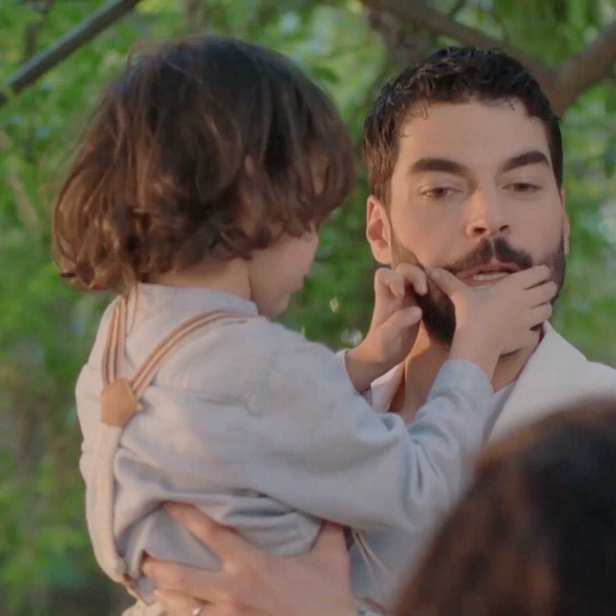 Ask ve umut actress. Ask ve umut 209 youtube. Ask ve umut 209 youtube. Чаглар эртугрул и бурджу озберк. Любовь и грех турецкий сериал.