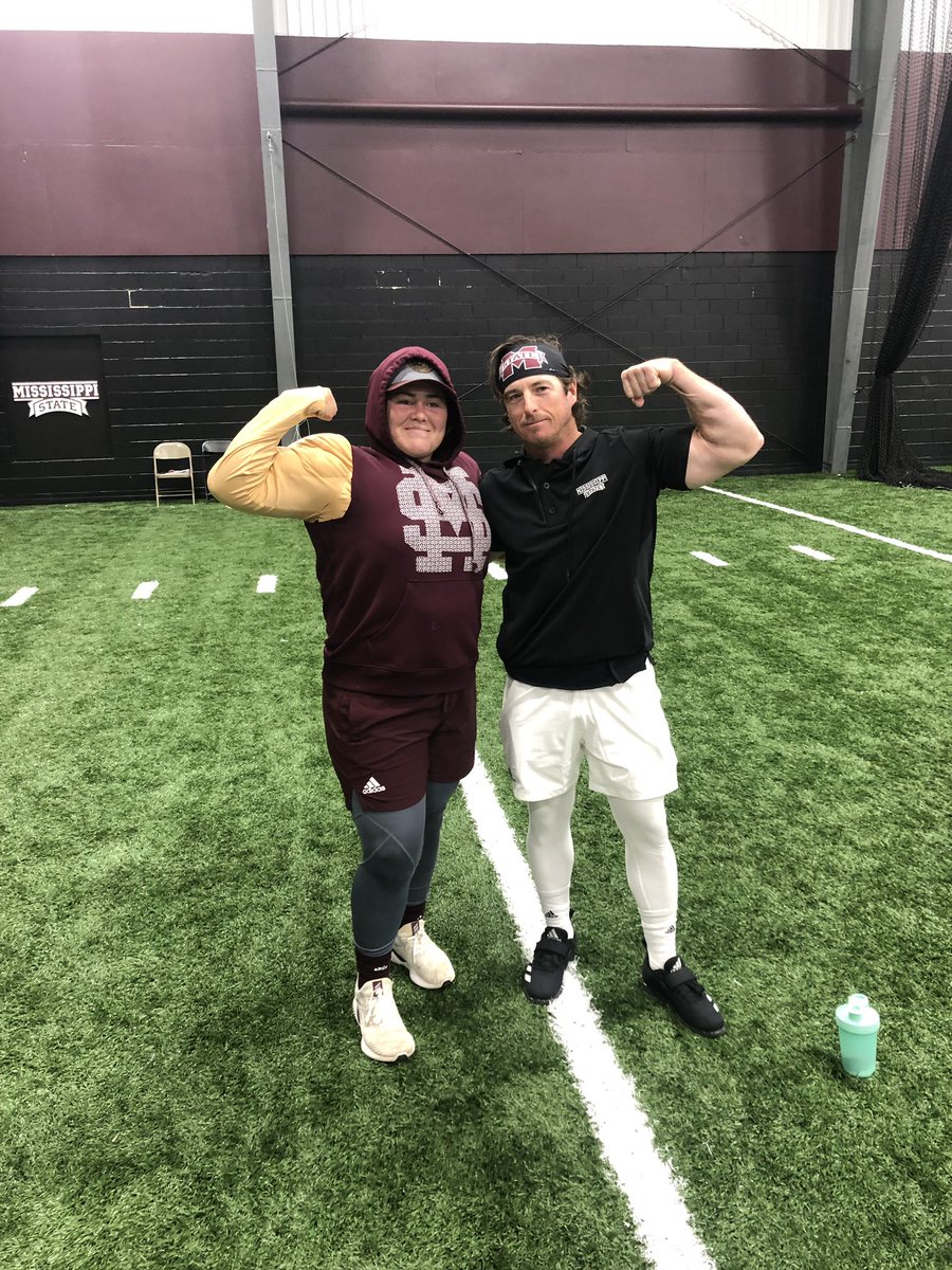 MrCoachTbratt's tweet photo. Imitation is the ultimate form of flattery 😂. Appreciate the effort @MIASKY3332 #ArmFarmFriday #bestdayoftheweek https://t.co/3GuZKPRub0