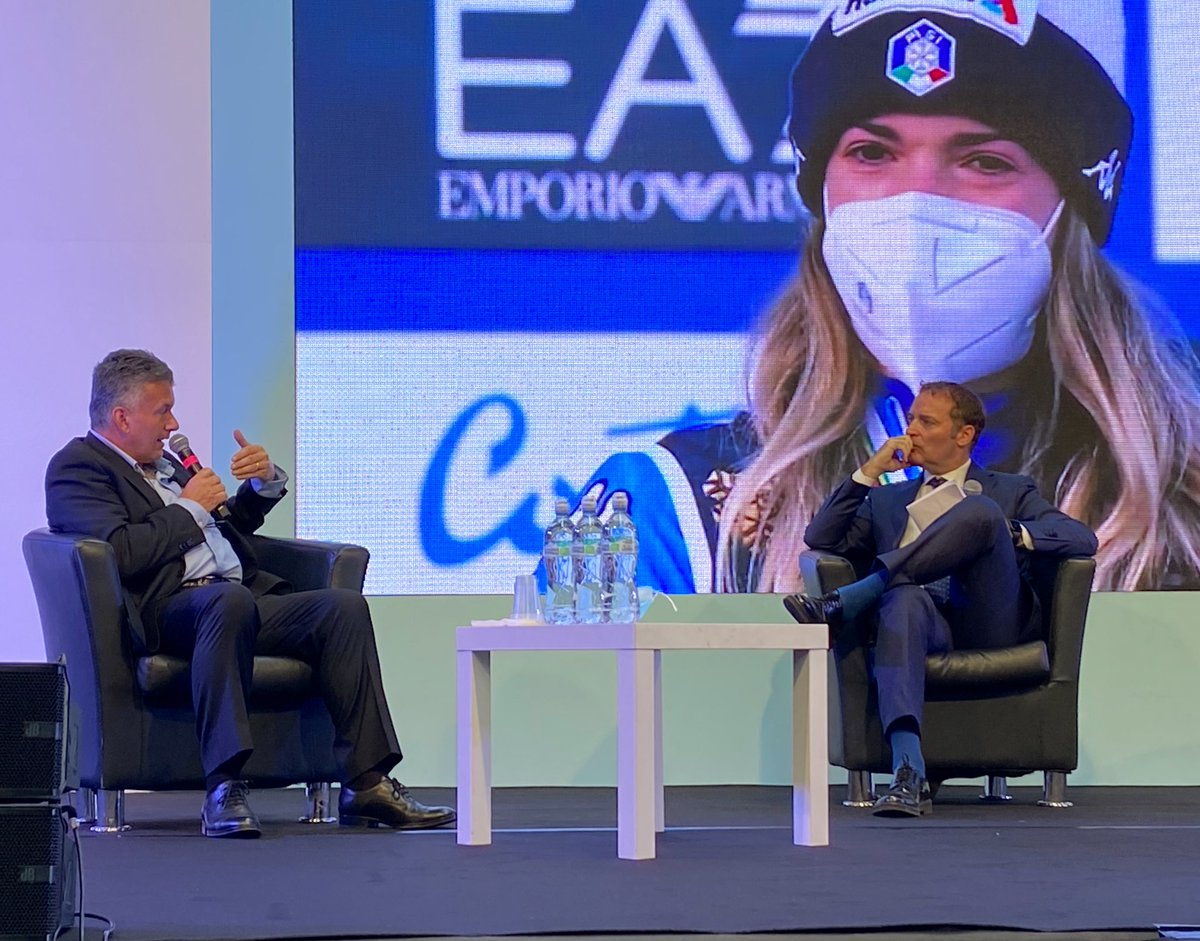 LaRagione_eu's tweet photo. Sul palco di @skipassmodena Graziano Prest, chef di Casa Italia a #Tokyo, intervistato dal Direttore de La Ragione @fulviogiuliani.
#showmustgoon #skipassmodena https://t.co/KJR5JUOdkR