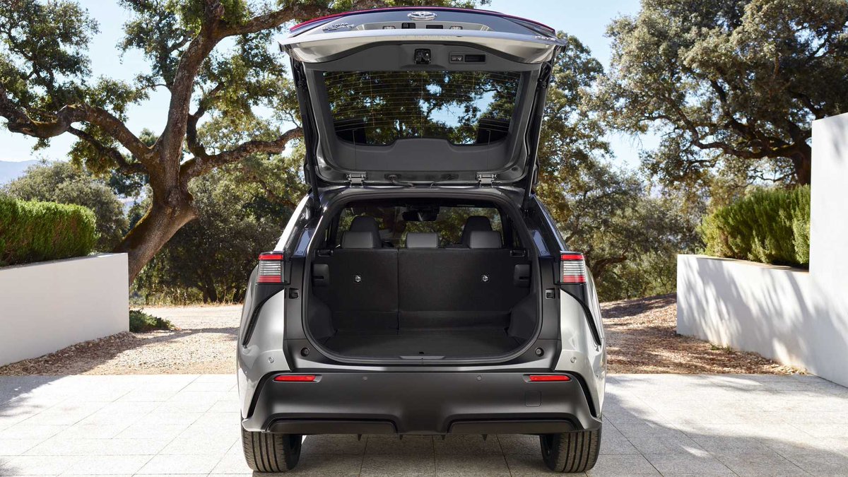 khuleonwheels's tweet photo. Toyota reveals the all-electric bZ4X SUV. See details here: https://t.co/m5t2FmeIq4. 

#ToyotaBZ #ToyotaBZ4X @ToyotaSA https://t.co/CdTxjoCpsh