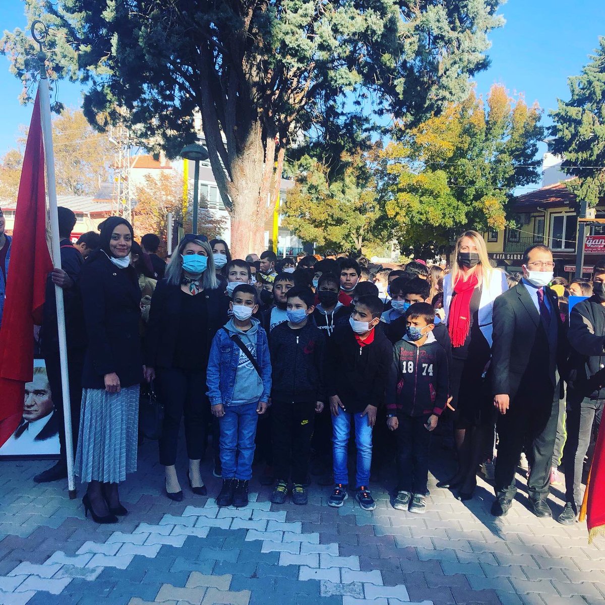 yesilovaaihl's tweet photo. Binlerce yıllık tarihiyle Bilge, milyonlarca genciyle dinamik…
Türkiye Cumhuriyeti’nin 98. Yılı kutlu olsun. 
Cumhuriyet bayramını coşkuyla minnetle ve gururla tüm öğrenci ve öğretmenlerimizle kutladık. @tcmeb @BurdurilMEM @BurdurIlce @meb_dinogretimi https://t.co/0Aiksk6JeF