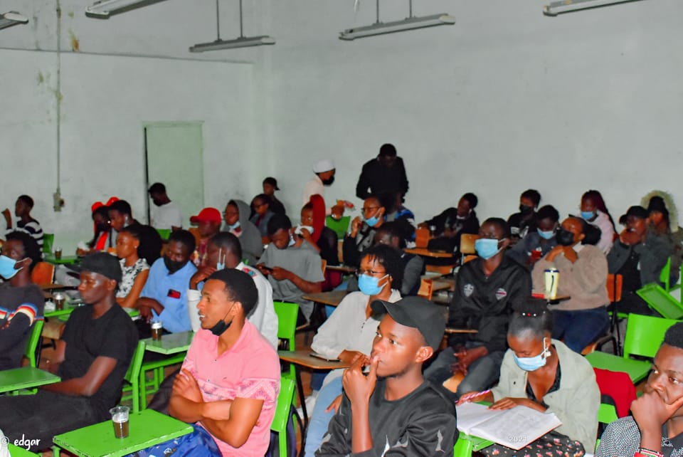 Smartbeekeepers's tweet photo. Actually whenever  whatever we organize goes on as planned. The organized debate was worth wanting . Gratitude to those who attended. More thanks to MKU and @JKUAT_DebateS . https://t.co/Du5DFOkcpz