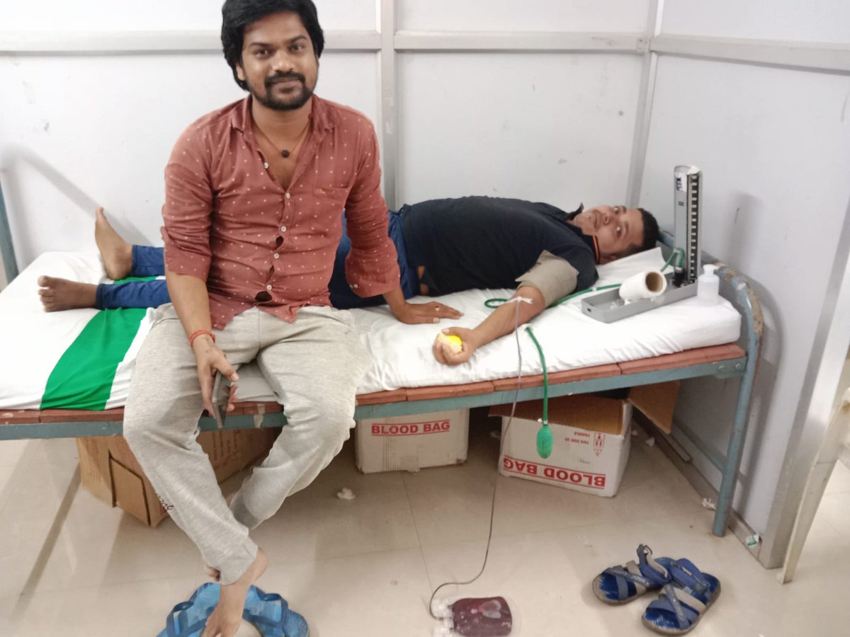 TheLittleAnge16's tweet photo. Accidents can happen anytime, anywhere. So, Blood donation is not just an option but it must be a need of our life. A donor like you understands this fact. Thank you for donating your blood.We assure you it wouldn’t be used for the wrong purpose.thank u being a part of our family https://t.co/1AKnI4y9bO