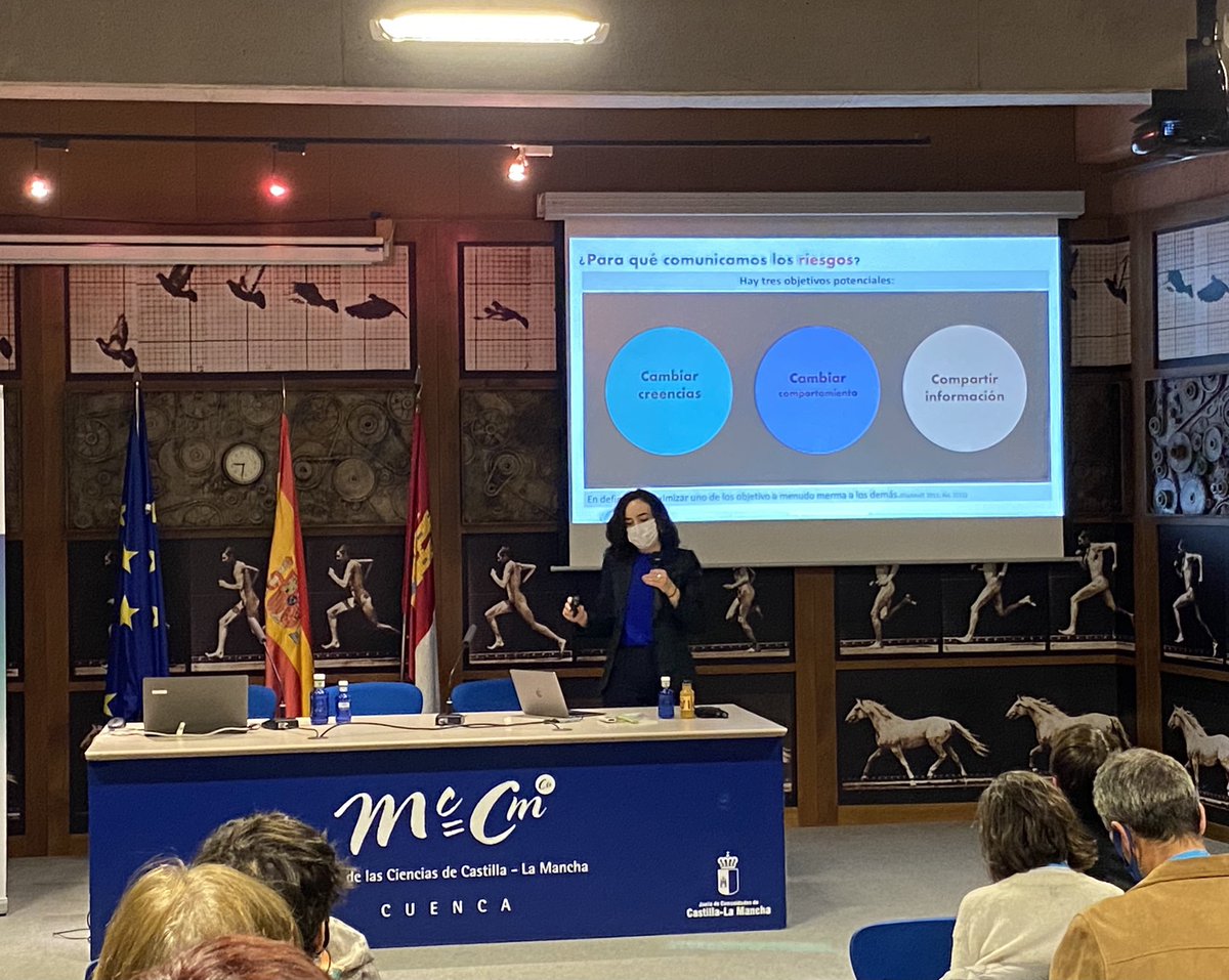 UCCUAM's tweet photo. Finaliza el #ComCiRedCuenca. Encantados con el taller de radio de @Suescudero en el día de ayer, las presentaciones de proyectos de nuestros/as compañeros/as y la conferencia de clausura de @mc_climent
¡Muchas gracias a la organización! ¡Hasta el próximo #ComCiRed en @CienciaULL! https://t.co/vP3bALNjO0