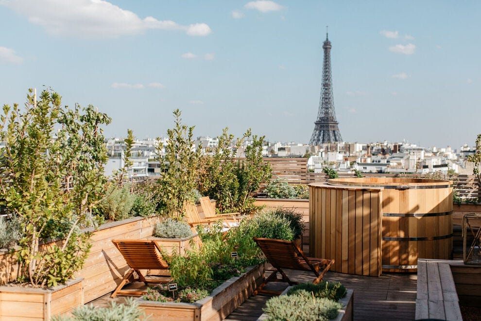 Walks's tweet photo. 10 of the best outdoor activities to enjoy in #Paris this fall https://t.co/8rA1iXNPGK via @10Best https://t.co/Raa55RAcba