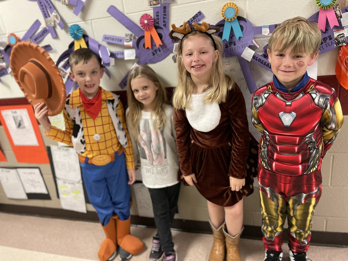 GoodrowKellie's tweet photo. Book characters and a Dynamic Duo in 2nd today!  @R_M_Moore_Elem @_DrAbbyMay @redribbonweek https://t.co/ftPPoK0Q28