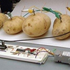 enderjam__'s tweet photo. I found a leaked photo of the server room in #Roblox
#RobloxDown #robloxisdown https://t.co/Mfme828DSA