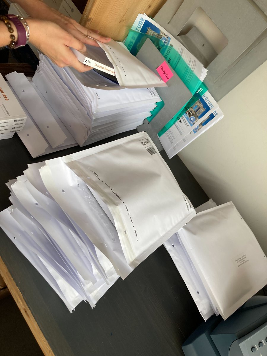 [#NOUVEAUTÉ] 📣Le petit dernier est arrivé !
Toute l'équipe d'Edilaix est heureuse de vous annoncer que le nouvel ouvrage de Florence Jammes <a href="/f_jammes/">JAMMES Florence</a> est arrivé chez nous
🔗edilaix.com/ouvrages/7805-…
#copropriété #charge #syndic #ouvrage #VendrediLecture