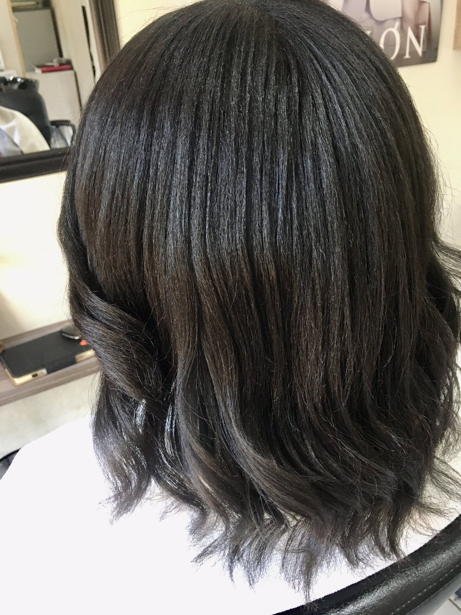Mzansifro's tweet photo. Protein Treatment to make your bookings call us on 0110538880 #designessentialseducator https://t.co/Z08ZJQyzDu