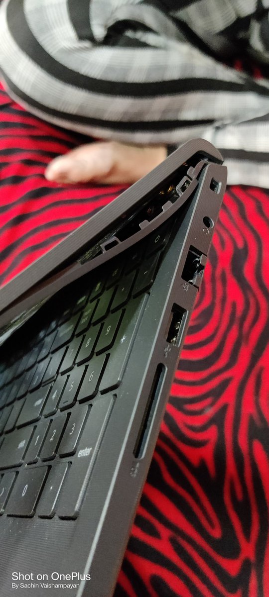 junglee21's tweet photo. @Dell @Dell_IN Bought a laptop from Dell Official Website, it's been not more than 7 days. The hinge and the screen frame has come out. Dell Customer care transferred calls to various departments for close to one hour. No resolution in sight still, not sure how to deal with it. https://t.co/IUzkmEQ7F4
