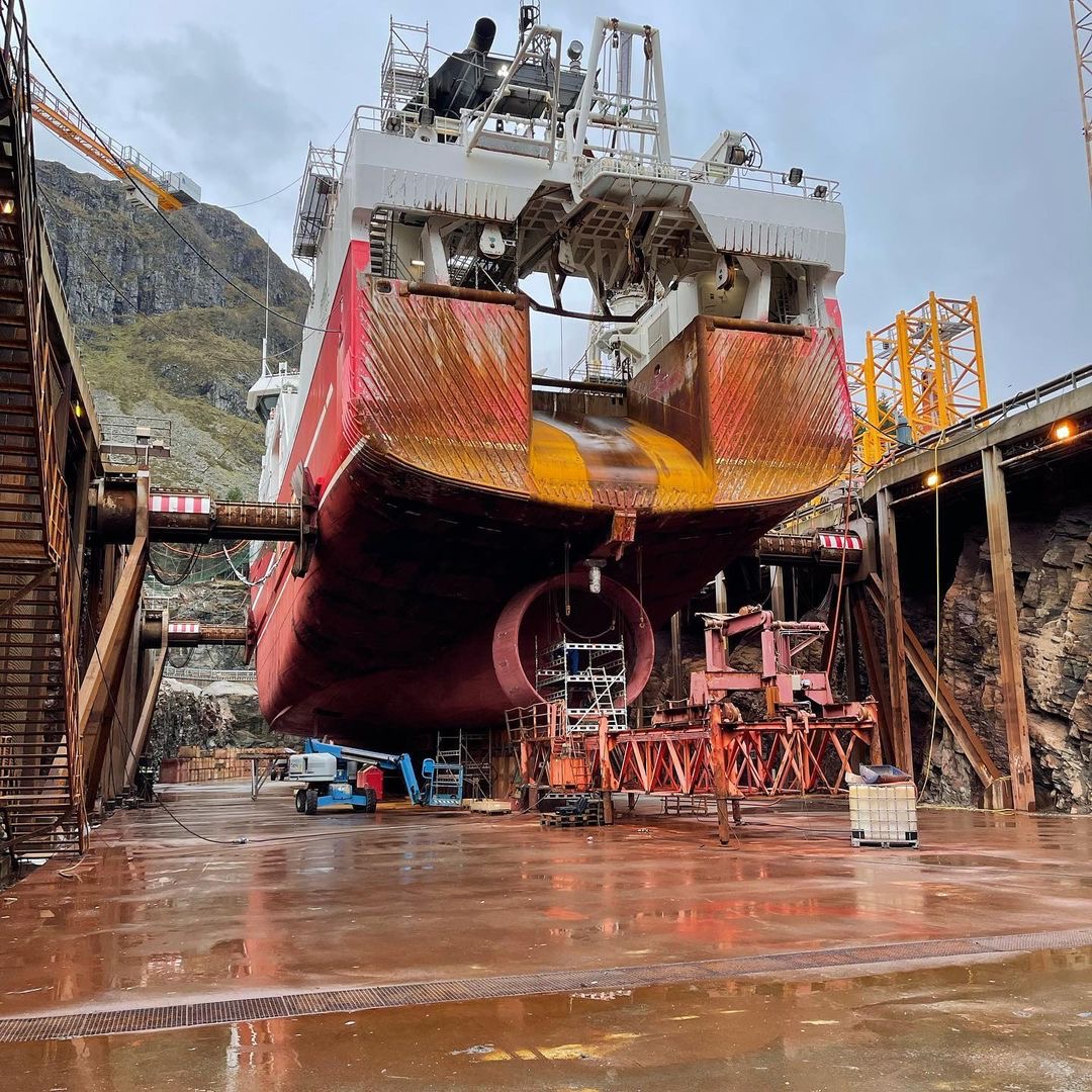 farocreaform's tweet photo. A team from #geopoints went on a trip to #Norway to inspect a stern tube and a shaft using our HandySCAN Black Elite. #3dscanservice https://t.co/T7MorPyrGK